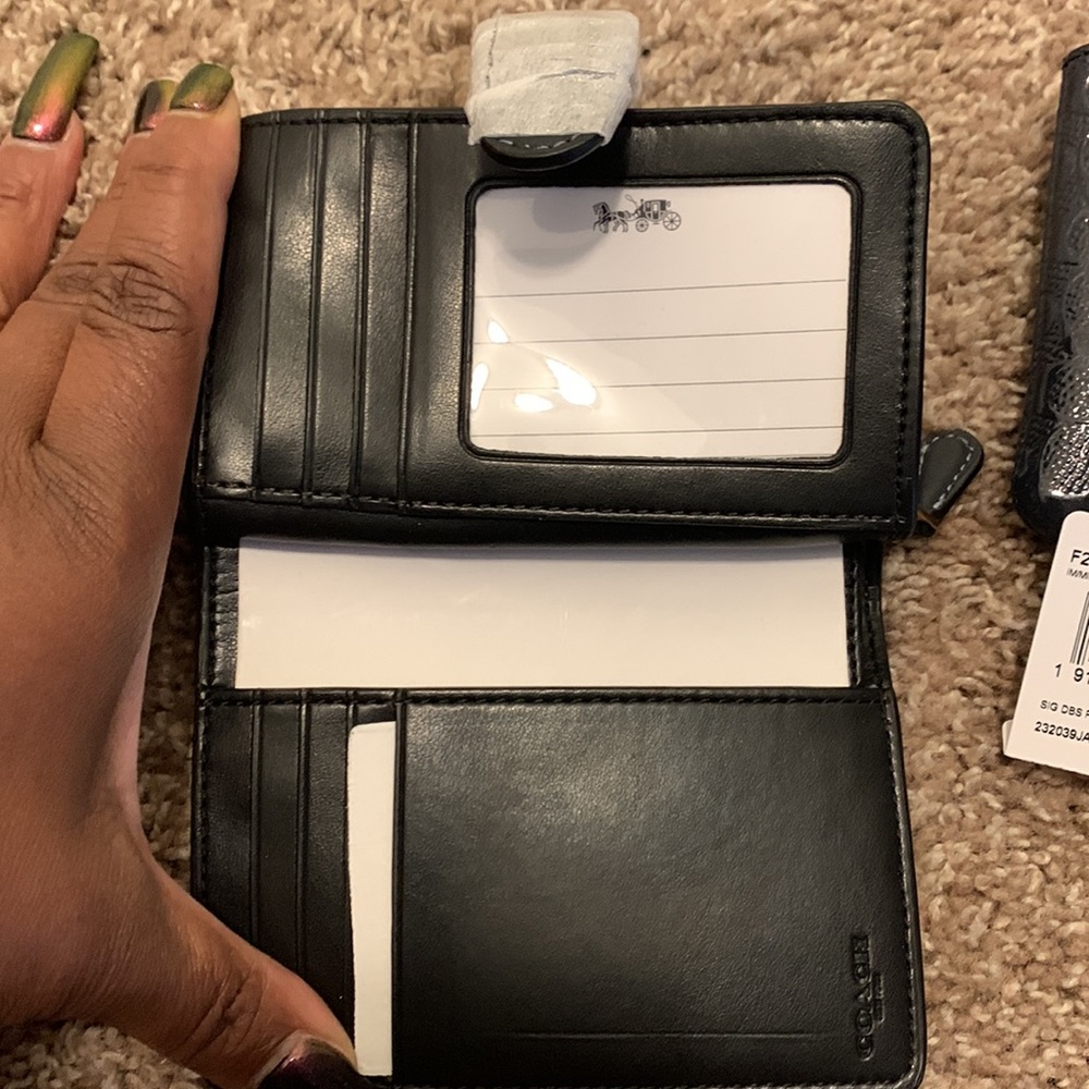Coach Wallet’s - Picture 4 of 7